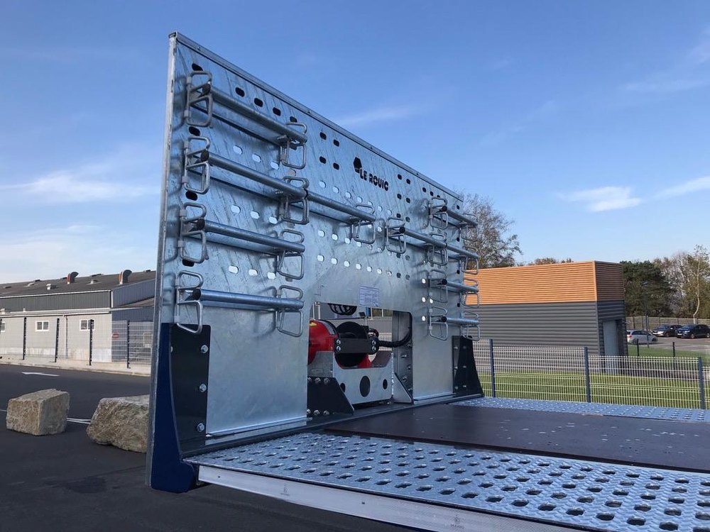 Semi-remorque porte mobil-home BIZON construite par Le Rouic