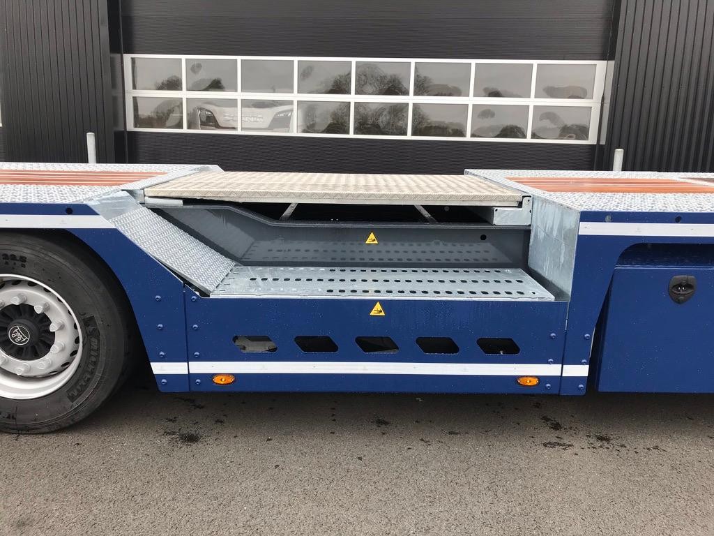 Fosse hydraulique d'un BIZON, plateau abaissé pour recevoir les roues du mobil-home
